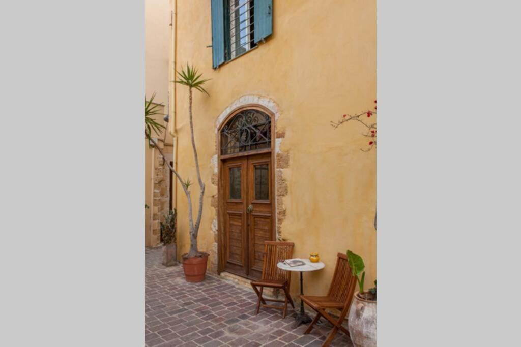 Apartament History And Charm